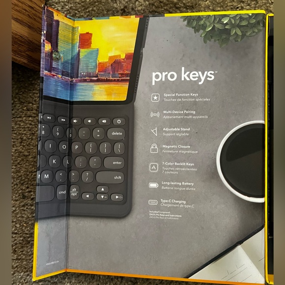 ZAGG Pro Keys Detachable Case & Wireless Keyboard - Picture 6 of 7